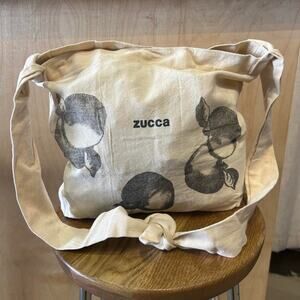ZUCCa Apple Print Canvas Shoulder Tote